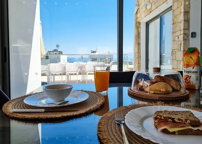 Prengos 15 וילה פאפוס